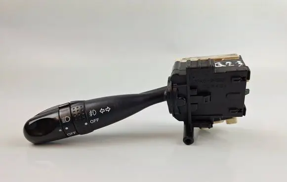 Toyota Yaris Indicator stalk 173682