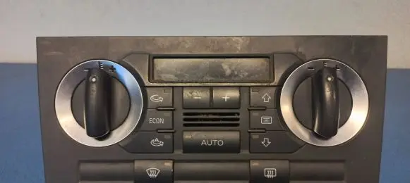 Audi A3 S3 8P Climate control unit 8P0820043AE