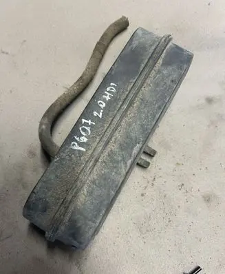 Vacuum air tank