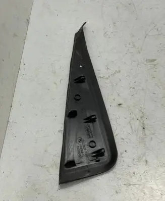BMW i8 Windshield trim 7387574 10808611