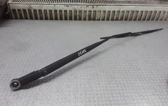 Nissan Primera Windshield/front glass wiper blade 