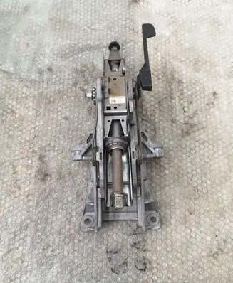 Ford Mustang VI Steering wheel axle FR3C3C529AE