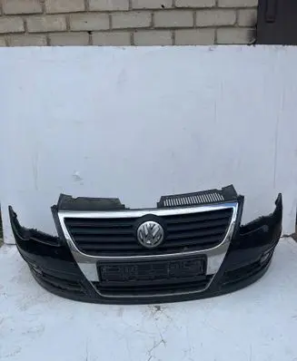 Volkswagen PASSAT B6 Front bumper 3c0807221