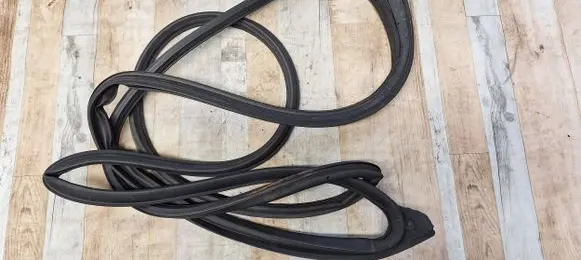 Ford Ranger Rubber seal front door (on door) 