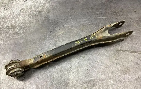 Mercedes-Benz E W212 Rear control arm A2043521205