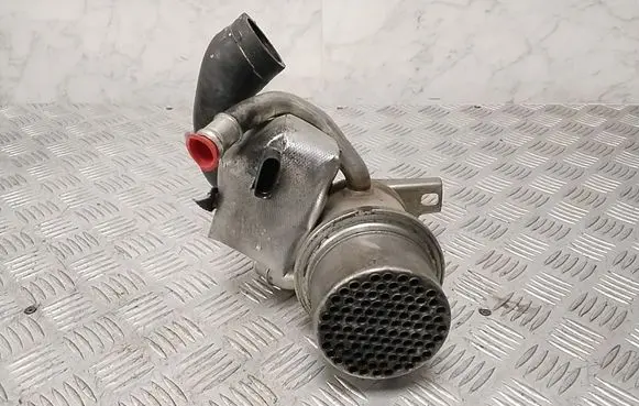 Volkswagen Golf VII EGR valve cooler 04L131512