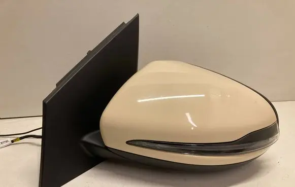 Mercedes-Benz B W247 Front door electric wing mirror 