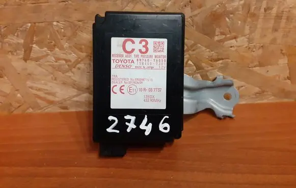 Lexus CT 200H Tire pressure control unit 1584007301 2746