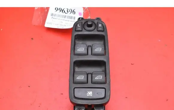 Volvo V50 Electric window control switch 30773427