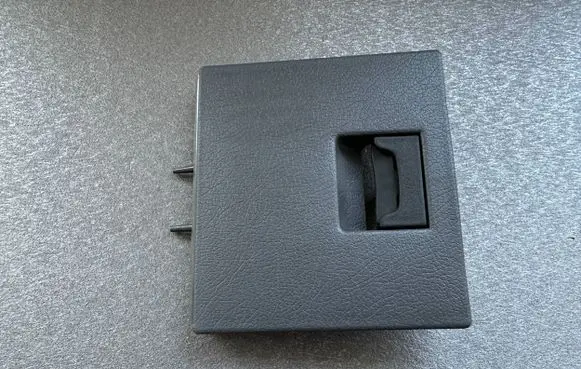 Nissan Terrano Fuse box cover 68965-01G00