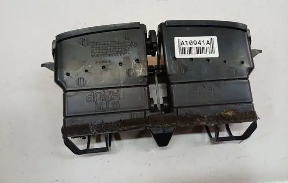 Nissan Almera Tino Dash center air vent grill
