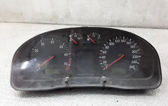 Volkswagen PASSAT B5 Speedometer (instrument cluster) 3B0919861B