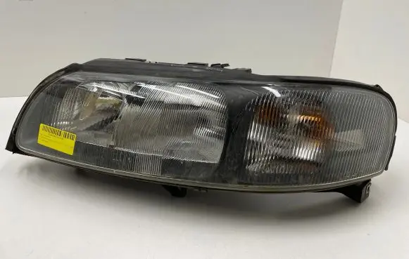 Volvo V70 Headlight/headlamp 8620686 89004805