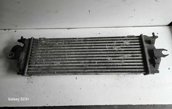 Opel Vivaro Intercooler radiator 93854162 988650B 8200411160