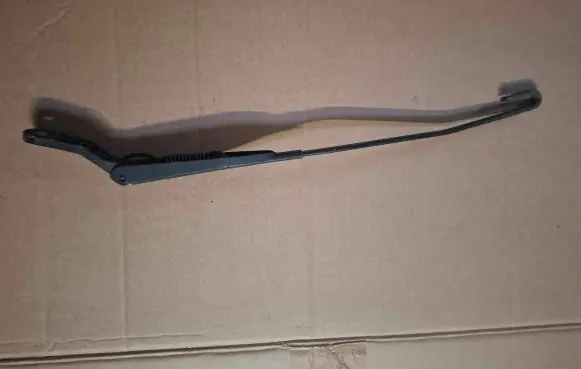 Jaguar XJ X308 Windshield/front glass wiper blade 770771711
