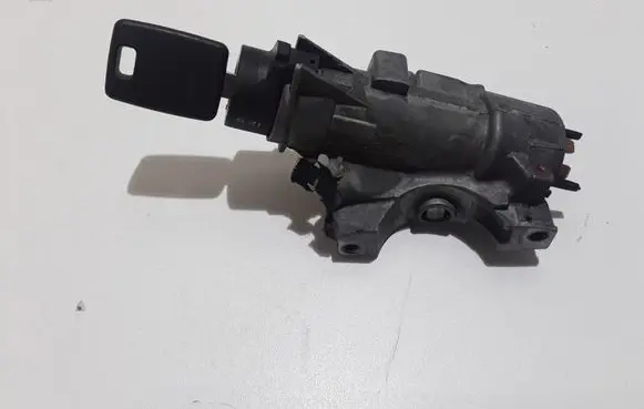 Audi A4 S4 B5 8D Ignition lock 4B0905851B