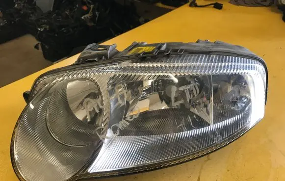 Alfa Romeo 147 Headlight/headlamp