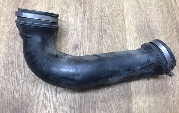 Land Rover Range Rover L405 Intercooler hose/pipe FPLA9C619B