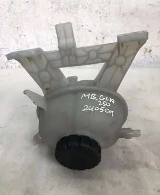Mercedes-Benz GLA H247 Coolant expansion tank/reservoir A0005840807