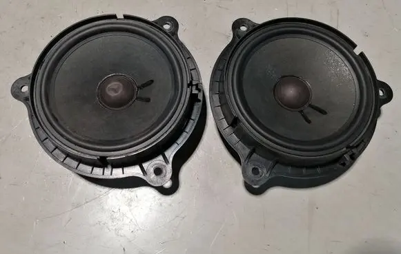 Renault Talisman Front door speaker 
