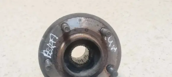 Opel Astra J Front wheel hub 13583479 AGDE28414