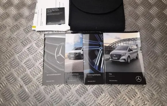 Mercedes-Benz Vito Viano W447 Owners service history hand book A0005853800