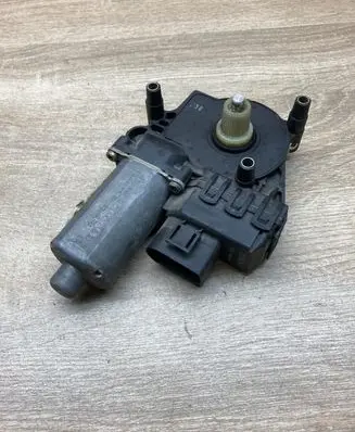 Audi A6 S6 C5 4B Rear door window regulator motor 0130821784 0103001624