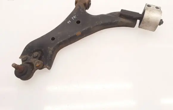 Chevrolet Captiva Front lower control arm/wishbone 96819161