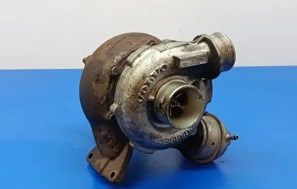 Volvo S60 Turbo system vacuum part 8653146