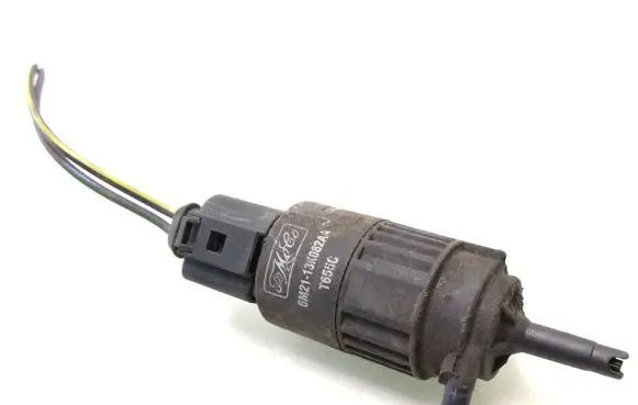 Ford Mondeo MK IV Windscreen/windshield washer pump 6M2113K082AA