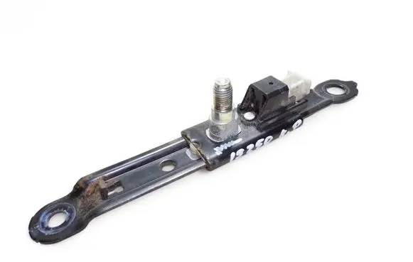 Lexus IS 220D-250-350 Seat belt adjustment rail E563003