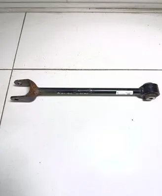 Rear control arm