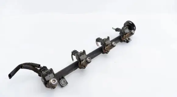 Renault Megane I Fuel injector supply line/pipe 