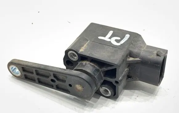 BMW 5 E60 E61 Headlight/headlamp level sensor 6784700