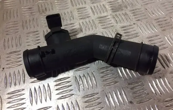 Intercooler hose/pipe