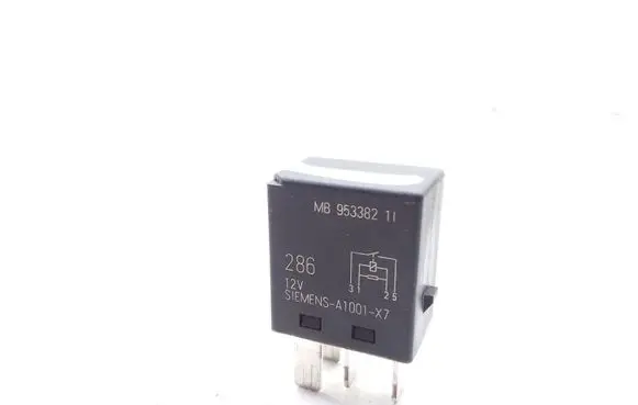 Mitsubishi Carisma Hazard warning light relay MB953382 A1001X7