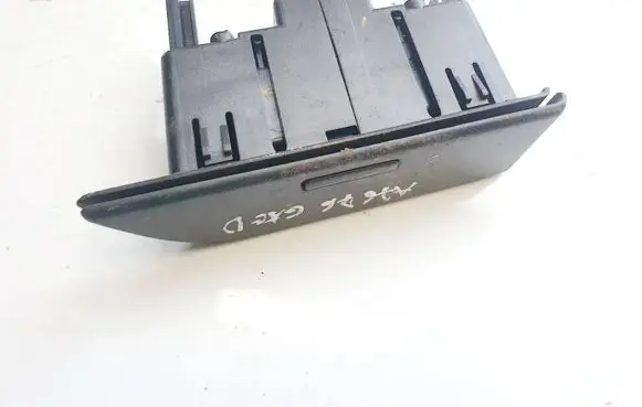 Car ashtray
