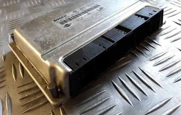 Nissan Almera N16 Engine control unit/module 0281010265 237104U100 28SA4560