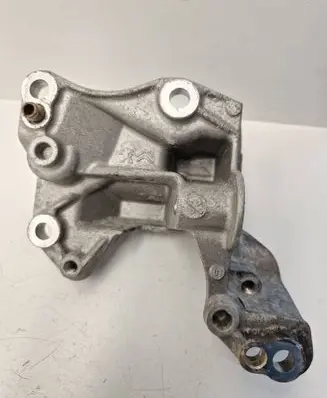 Peugeot 208 II Generator/alternator bracket 9812038180