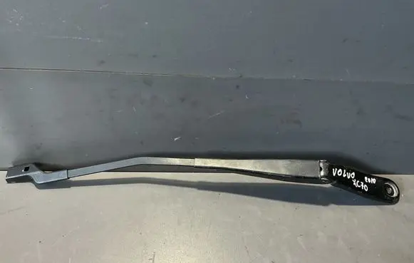 Volvo XC70 Front wiper blade arm 30796035