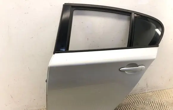BMW 1 E81 E87 Rear door