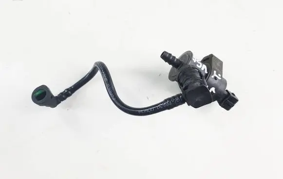 Volvo V50 Vacuum valve 8653909