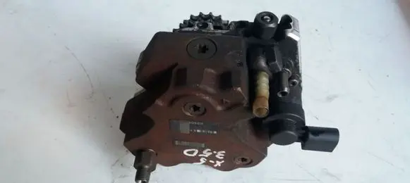 BMW X5 E70 Fuel injection high pressure pump 0445010146 7798333 283797