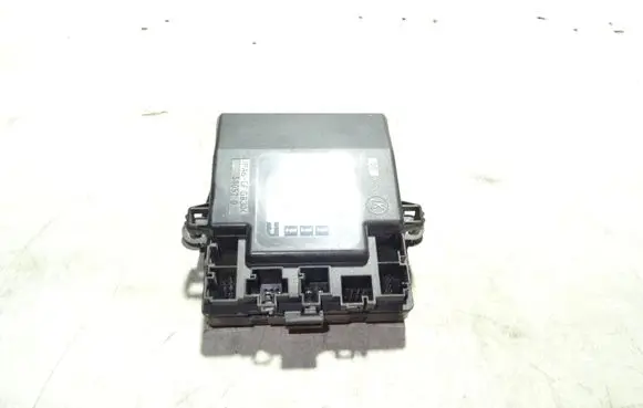 Mercedes-Benz B W245 Door control unit/module A1698207126