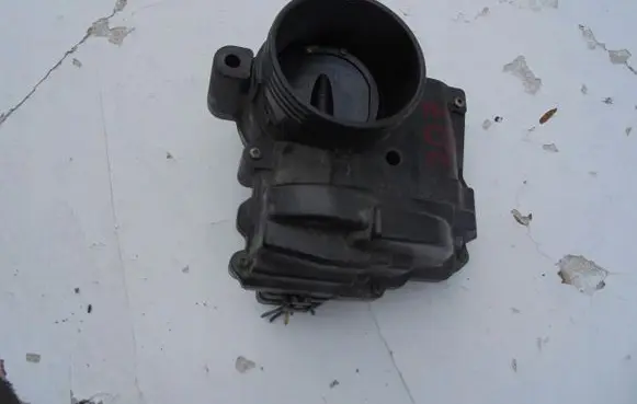 Peugeot 207 Throttle valve