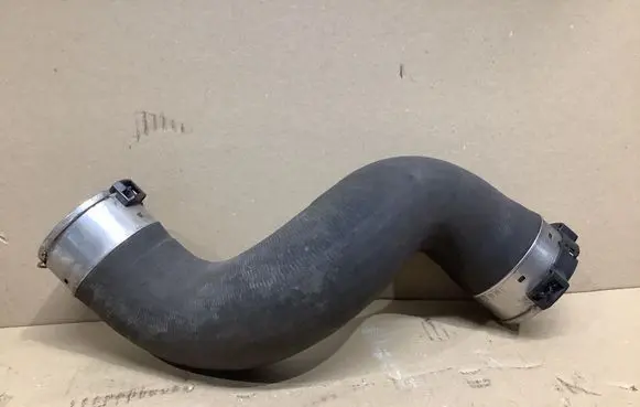 Intercooler hose/pipe