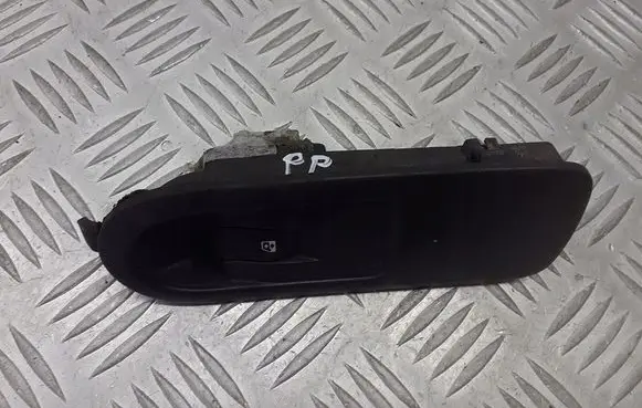 Renault Scenic II - Grand scenic II Quarter vent window switch 