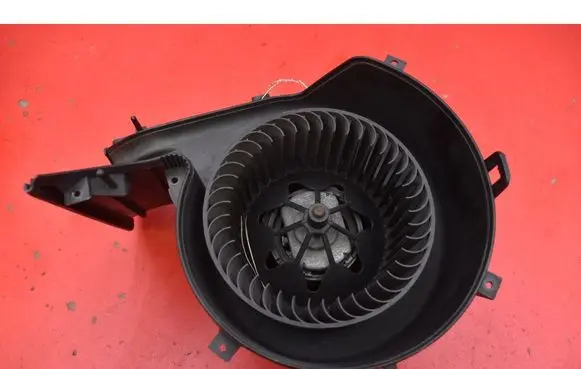 Opel Vectra C Heater fan/blower 985852T