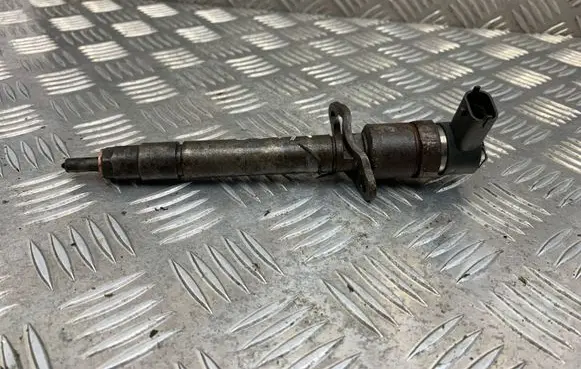 Volvo XC90 Fuel injector 30750283