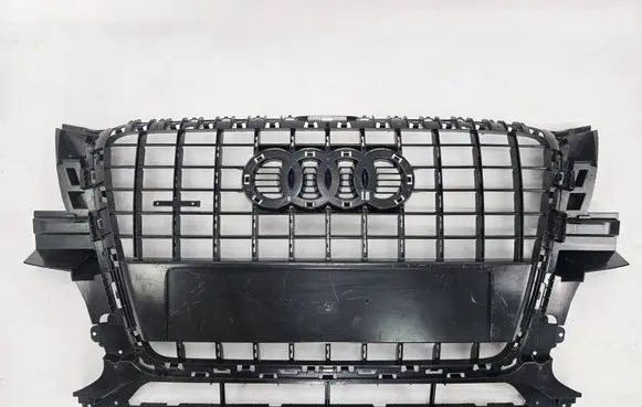 Audi Q5 SQ5 8R Front bumper upper radiator grill 8R0853651B 8R0853651D